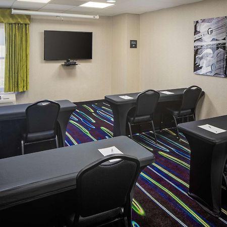 Hampton Inn & Suites Nashville-Airport Exteriör bild