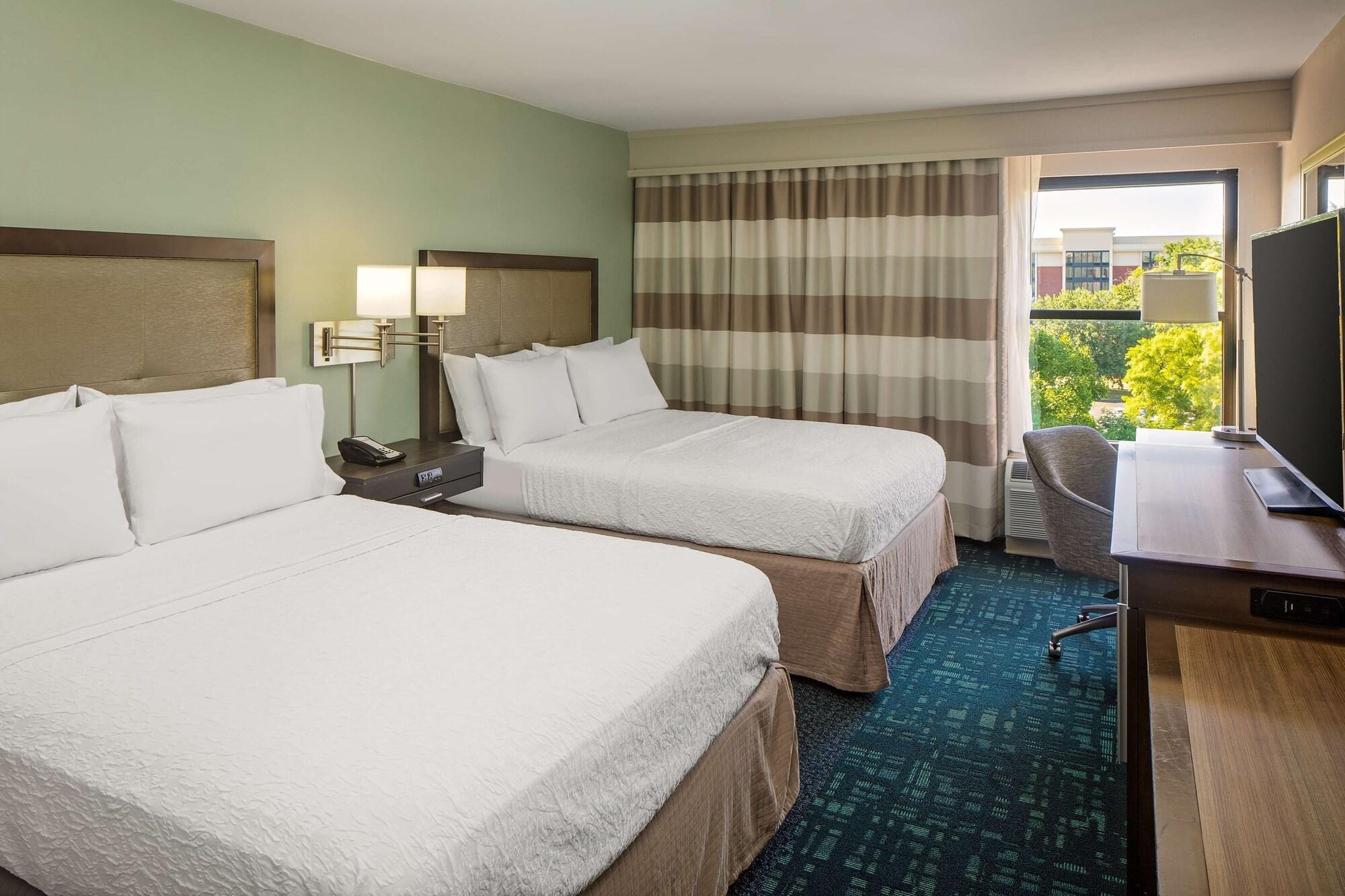 Hampton Inn & Suites Nashville-Airport Exteriör bild