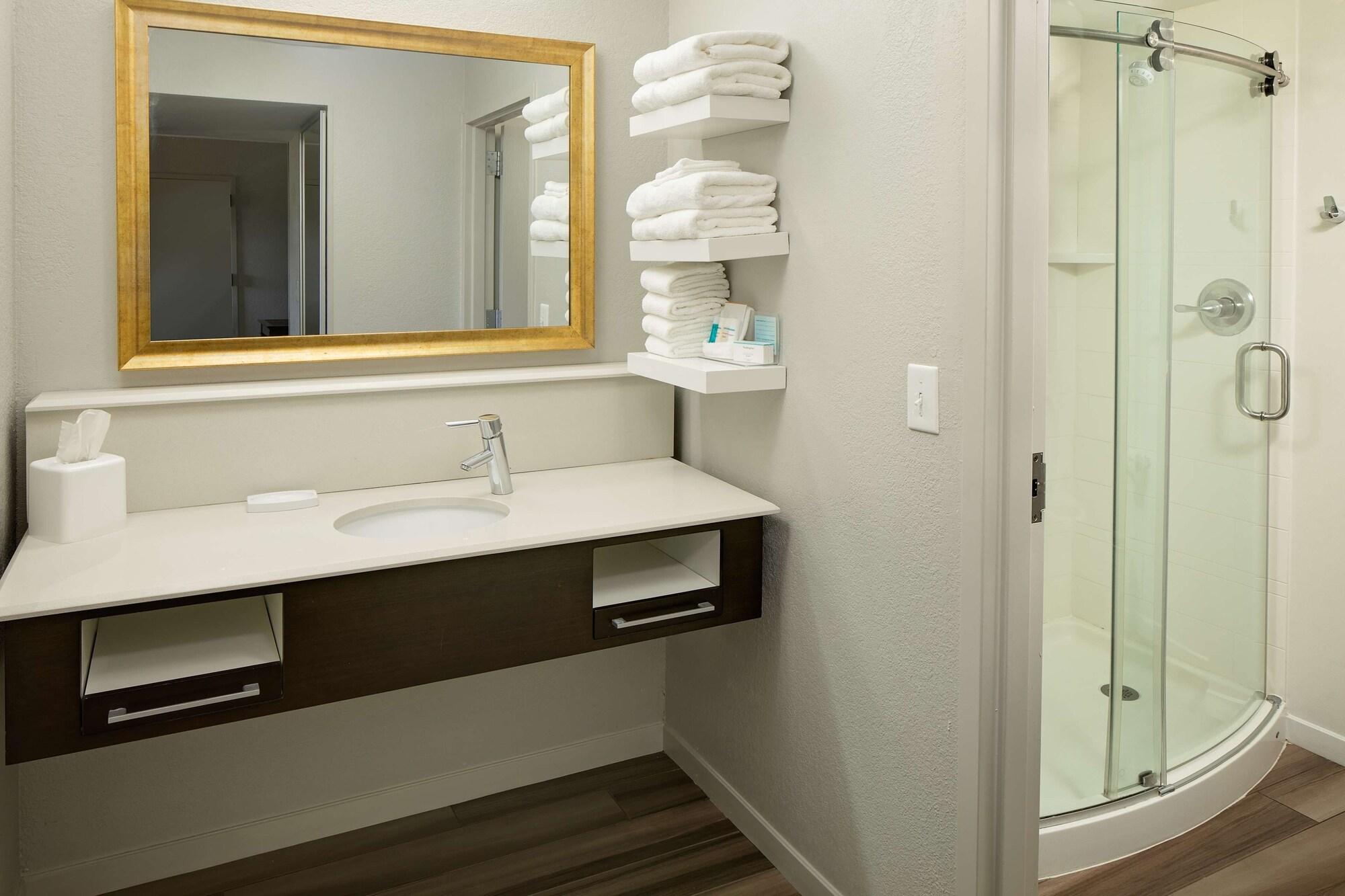 Hampton Inn & Suites Nashville-Airport Exteriör bild