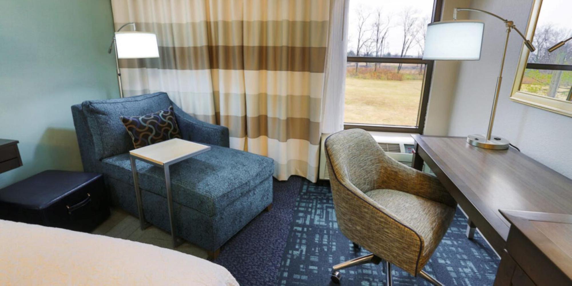 Hampton Inn & Suites Nashville-Airport Exteriör bild