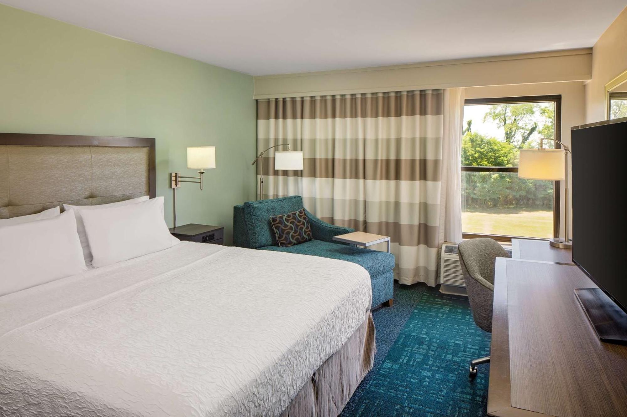 Hampton Inn & Suites Nashville-Airport Exteriör bild
