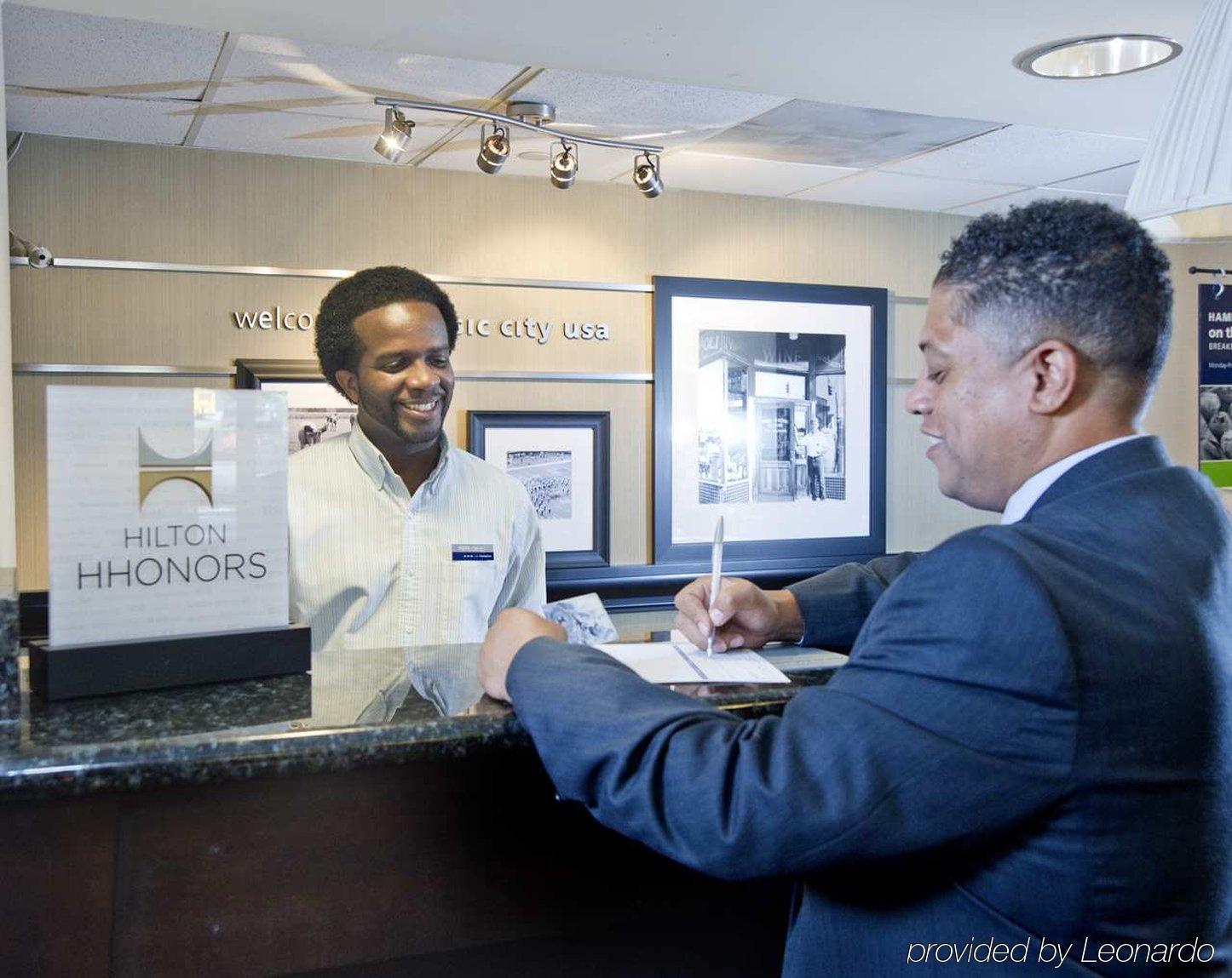 Hampton Inn & Suites Nashville-Airport Inreriör bild