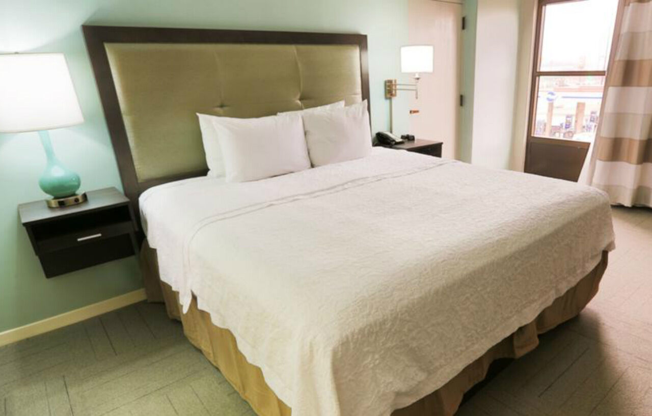 Hampton Inn & Suites Nashville-Airport Exteriör bild